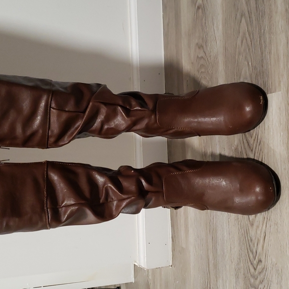 Guess slouchy brown round toe boots - Picture 1 of 10